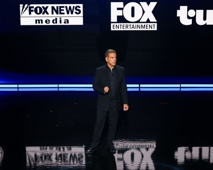 with-roku,-fox-just-won-the-streaming-wars-for-the-right