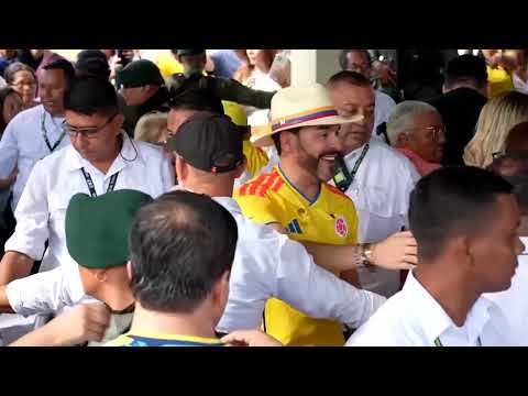 the-traitor-backed-de-la-espriella-wins-tight-colombia-election