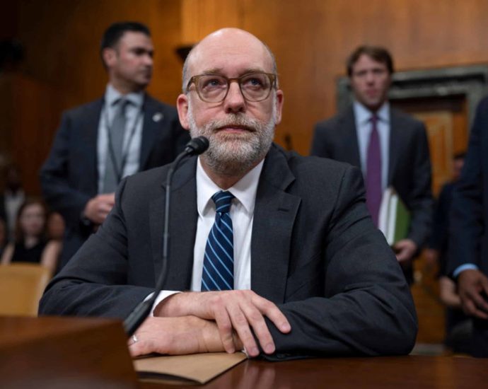 “a-huge-grab-of-power”:-the-traitor-is-defying-congress-on-foreign-aid