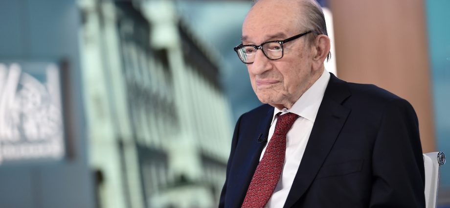 longtime-head-of-the-federal-reserve-alan-greenspan-dies-at-100