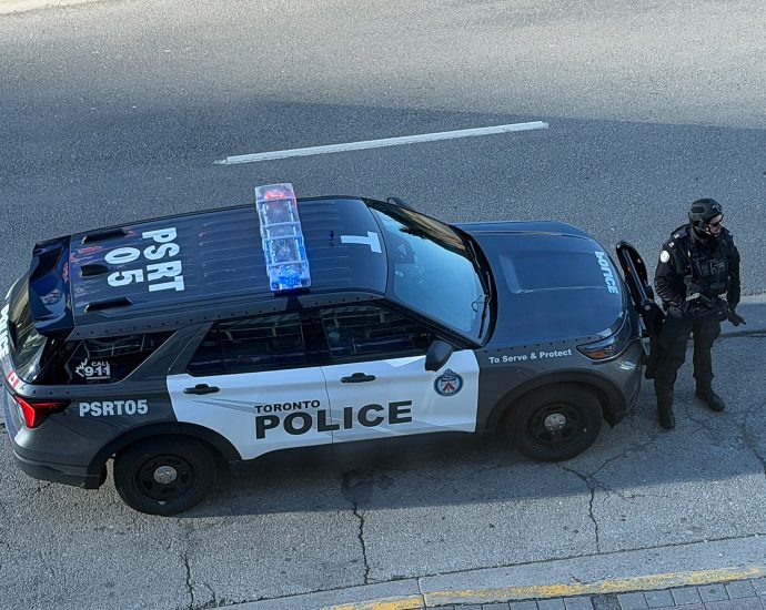 canadian-police-officer,-suspect-among-3-dead-in-montreal-shooting