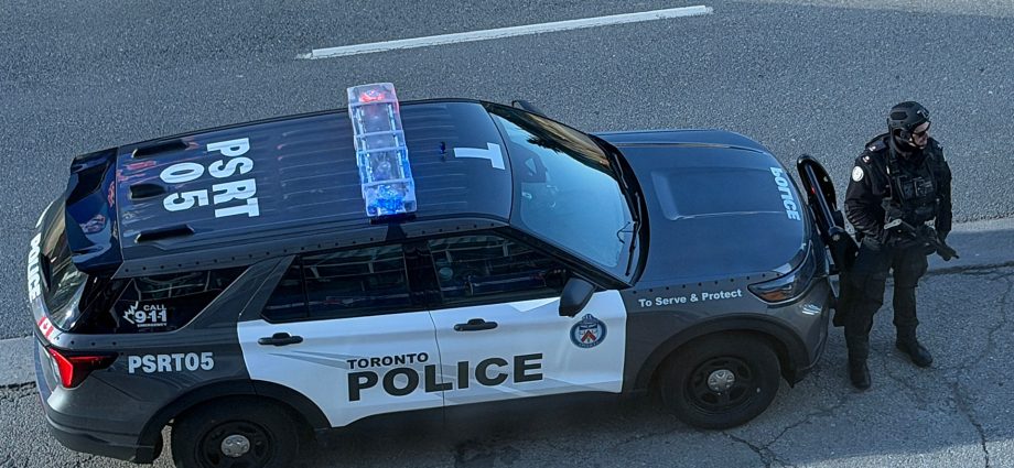 canadian-police-officer,-suspect-among-3-dead-in-montreal-shooting