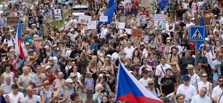 czech-public-media-staff-strike,-citing-government-threat-to-independence