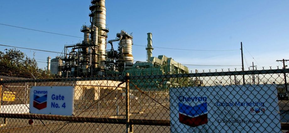 microsoft-and chevron-sign-20-year-power-deal-for-texas-data-center