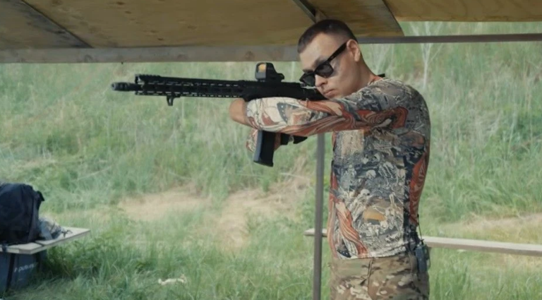 ukrainian-veteran-lost-both-hands-and-eye-to-russian-drone.-so-he-built-rifle-he-could-shoot-based-on-german-machine-gun