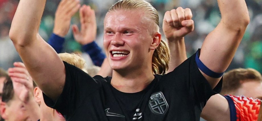 haaland-scores-two-as-norway-beat-senegal-3-2,-enter-world-cup-knockouts