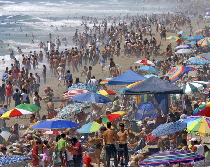 do-beach-umbrellas-kill-millions?-how-google-perpetuates-a-legend