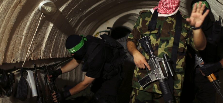 demand-for-tunnel-maps-and-personal-weapons-tests-gaza-talks