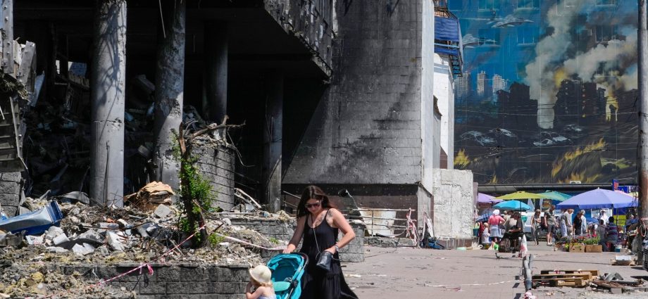 missile-strike-kills-three-in-ukraine-as-russia-feels-war’s-economic-strain
