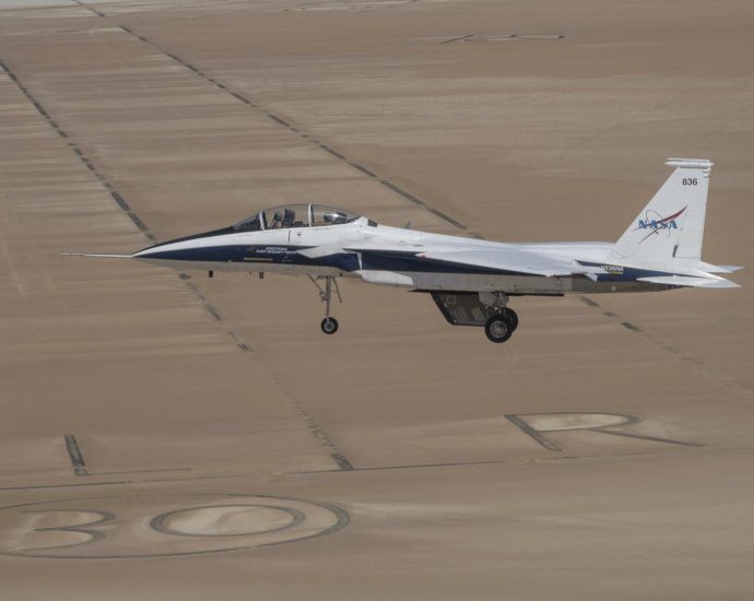 this-is-how-nasa-flight-tests-new-technology