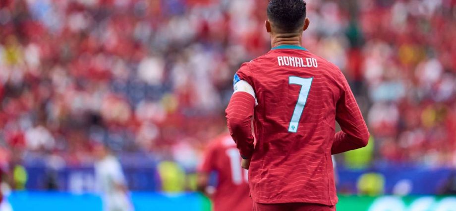 carlos-pavon-y-roque-santa-cruz-estan-alegres-con-el-doblete-de-cr7-|-pasion-mundial