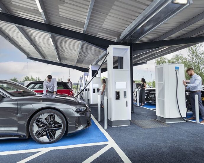 download-panduit’s-guide-to-building-scalable-ev-charging-infrastructure