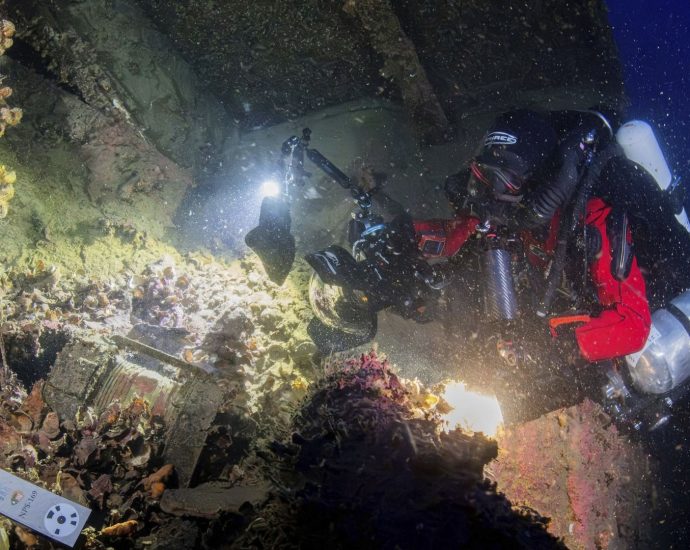 the-us-government-doesn’t-want-titanic-artifacts-sold-at-auction