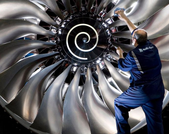 how-the-airbus-a350’s-engine-quietly-became-the-cash-machine-saving-rolls-royce