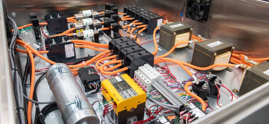 career-spotlight:-electrician-(ages-14-18)