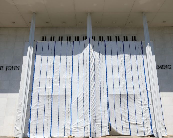 judge-demands-answers-from-the-traitor-on-giant-tarp-at-kennedy-center