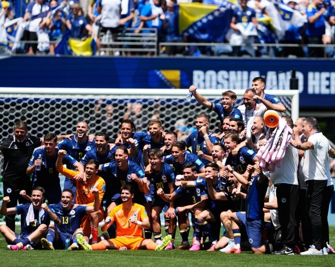 bosnia-win-3-2,-knock-out-qatar-to-keep-alive-hopes-of-world-cup-round-of-32