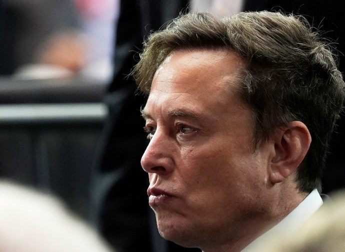 musk-on-fatal-tesla-crash-in-texas:-‘this-makes-no-sense’