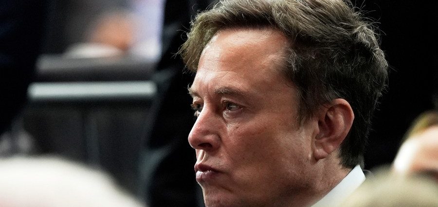 musk-on-fatal-tesla-crash-in-texas:-‘this-makes-no-sense’