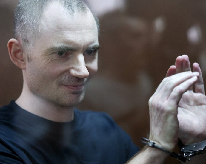 russian-opposition-leader-jailed-over-anti-war-social-media-posts