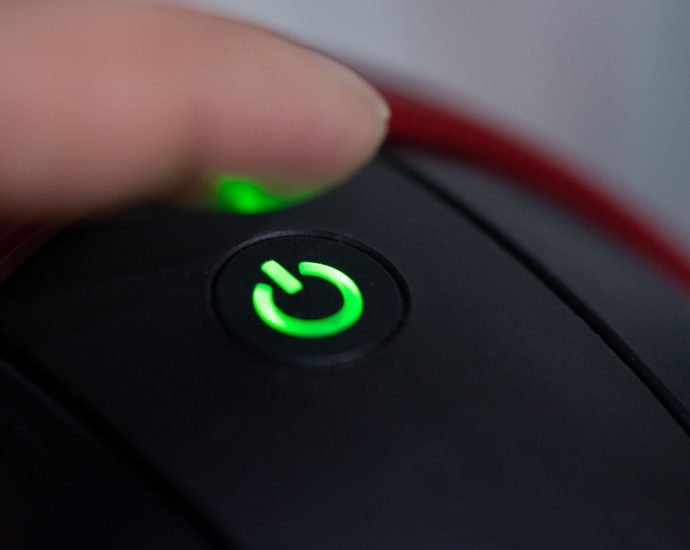A Critical Deadline Is Approaching for Windows and Linux Security