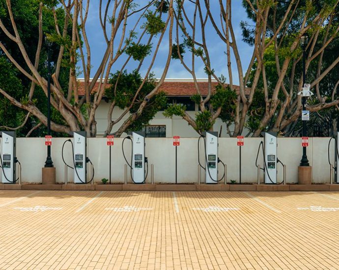 electrify-america-opens-new-public-ev-charging-station-in-santa-barbara-with-20-350-kw-chargers