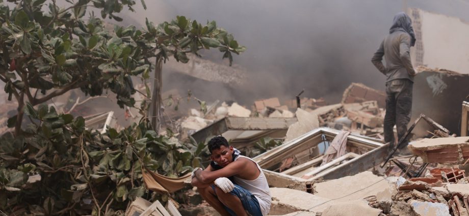 venezuela-struggles-to-respond-to-devastating-twin-earthquakes