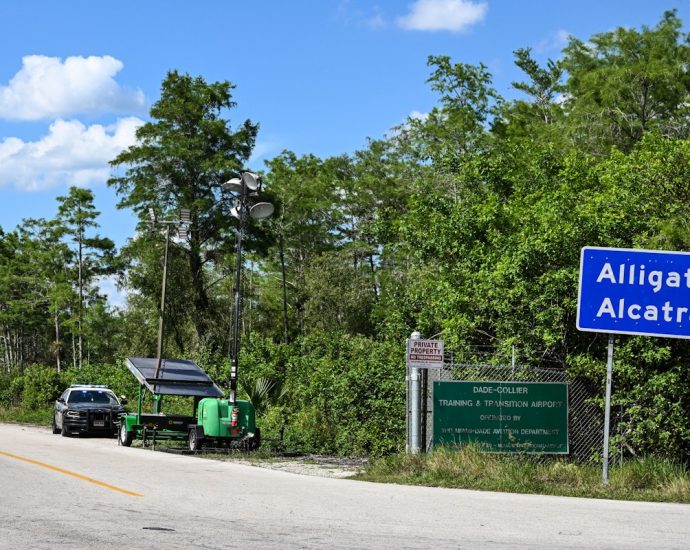 desantis-announces-the-end-of-the-traitor’s-beloved-“alligator-alcatraz”