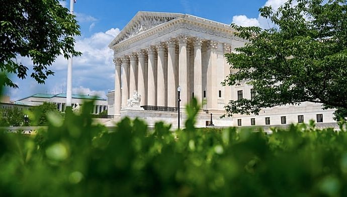 us-supreme-court-clears-way-for-mass-deportations-of-haitians-and-syrians