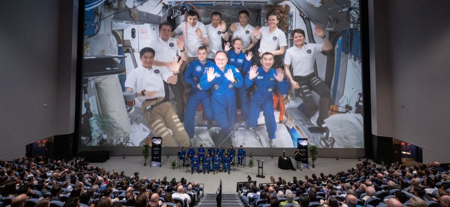 expedition-73-crew-reflects-on-science,-teamwork,-and-life-in-orbit 