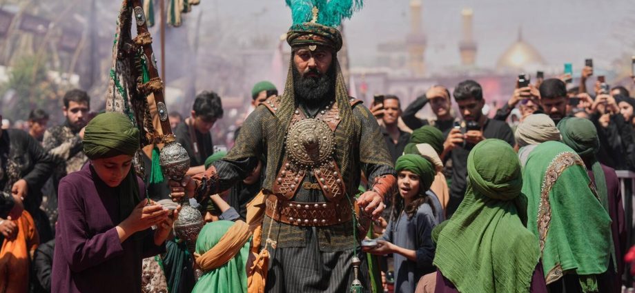 shia-pilgrims-gather-in-iraq’s-holy-city-of-karbala-to-mark-ashura