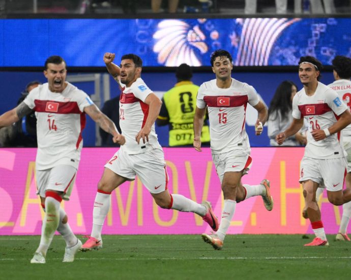 turkiye-beat-us-with-stoppage-time-goal-in-world-cup-dead-rubber