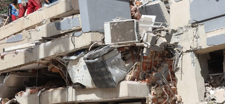 venezuela-shaken-by-magnitude-4.9-tremor-days-after-major-earthquakes