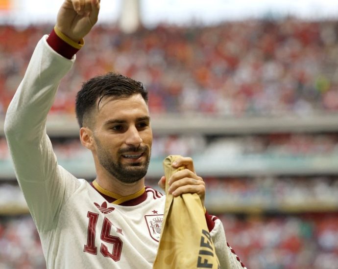 spain-beat-uruguay-1-0-to-clinch-world-cup-group-h-top-spot