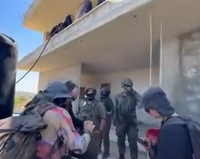 videos-show-israeli-settlers-trying-to-seize-house-in-occupied-west-bank