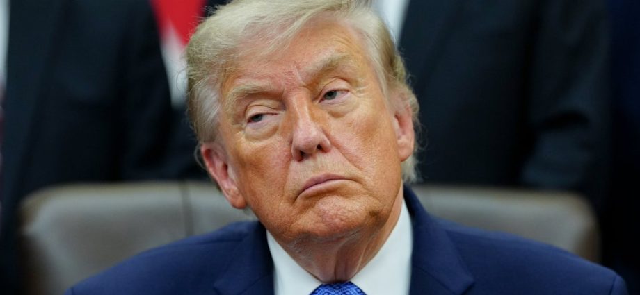supreme-court’s-overturn-of-immigration-protections-unleashes-panic:-‘it-will-be-chaotic’