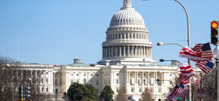 CLARITY Act Faces Narrow Senate Window as Midterm Election Calendar Tightens