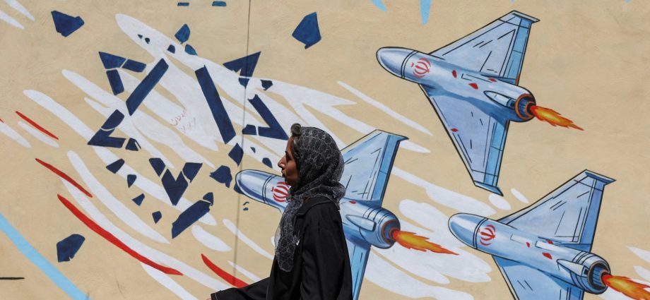 iran-war-live:-tehran-attacks-bahrain,-kuwait-after-us-bombs-iranian-coast