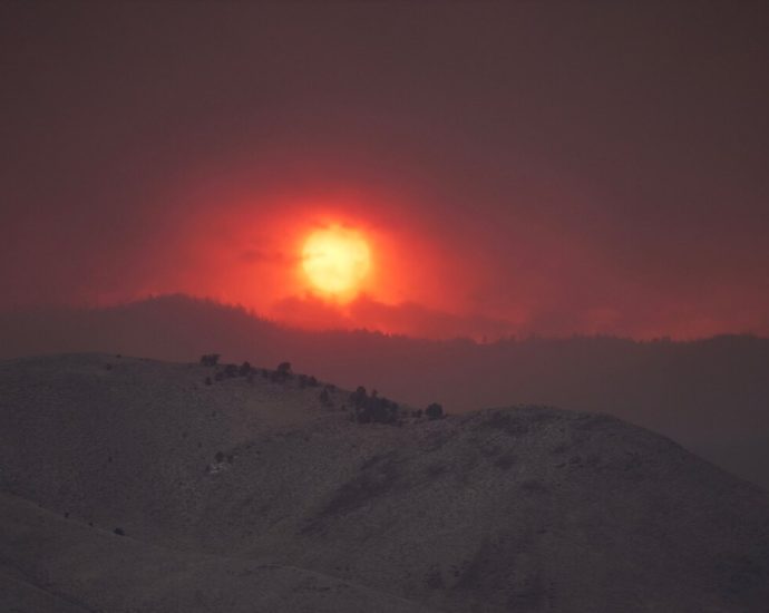 critical-fire-weather-complicates-firefighting-efforts-in-massive-utah-wildfire
