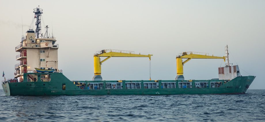 us-launches-second-night-of-strikes-on-iran-after-ship-hit-by-drone