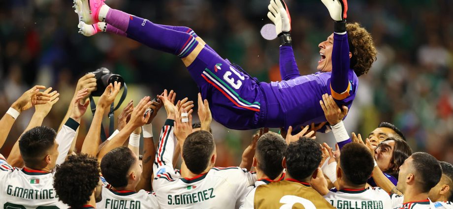 goalkeeper-guillermo-ochoa’s-emotional-world-cup-farewell-leaves-lasting-legacy-for-mexico-fans