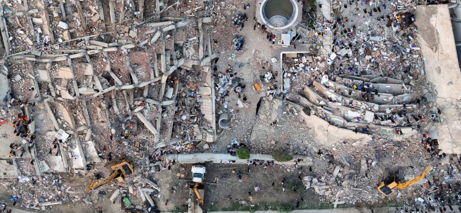 drone-captures-ongoing-rescue-efforts-after-venezuela-earthquakes