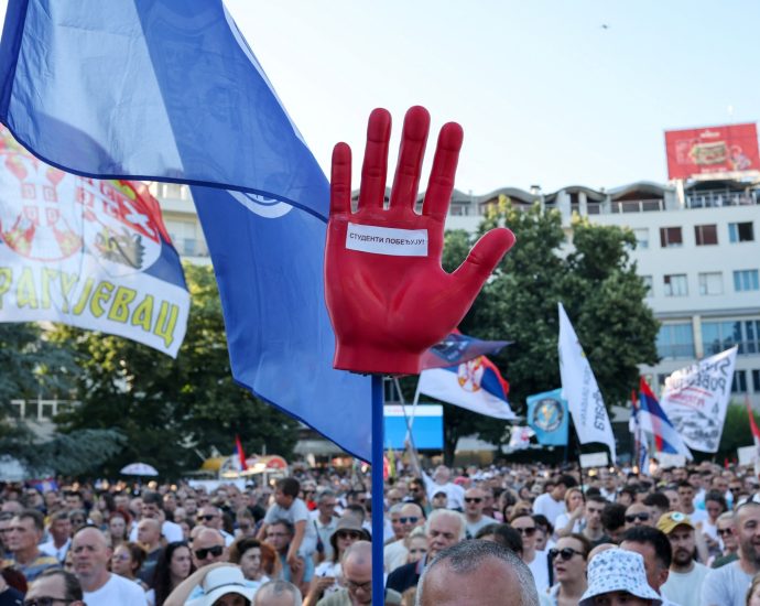 serbia’s-protesters-press-on-even-after-vucic-promises-to-step-aside