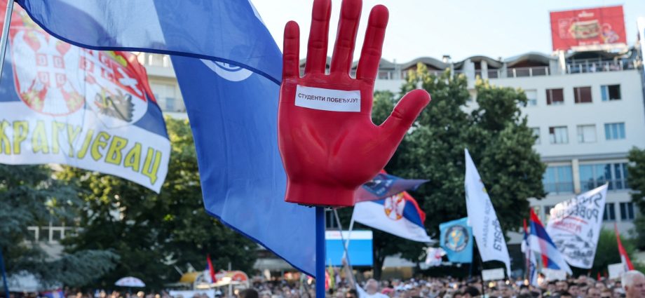 serbia’s-protesters-press-on-even-after-vucic-promises-to-step-aside