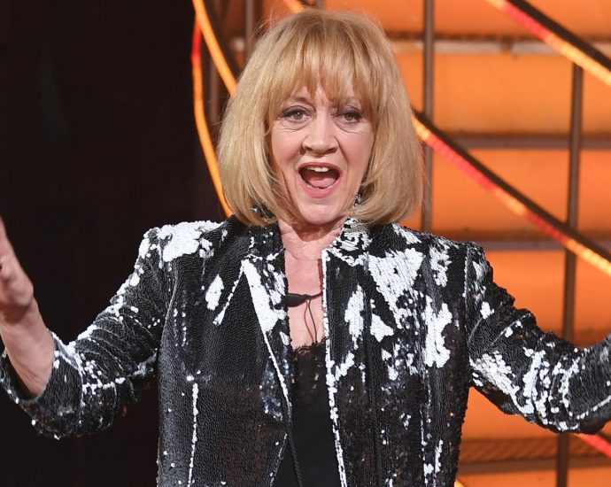corrie-icon-amanda-barrie-‘thought-she’d-be-stoned’-when-she-came-out-bi