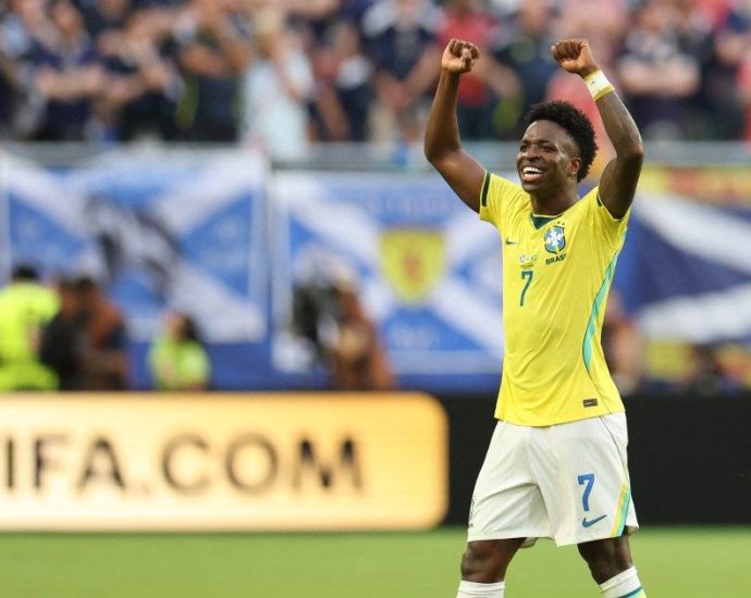 brazil-plays-japan-at-world-cup-knockouts:-vinicius,-prediction-and-lineups