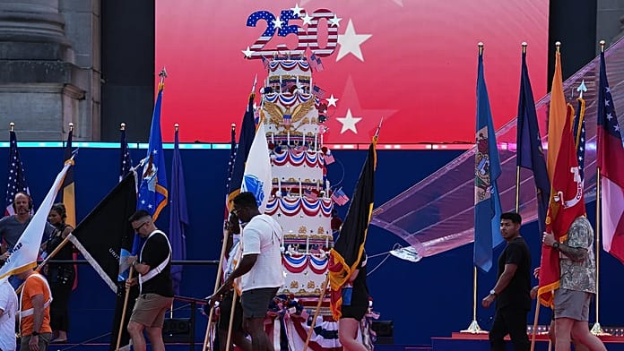 brussels-marks-250th-anniversary-of-us-independence-with-concerts,-fireworks-and-drone-show