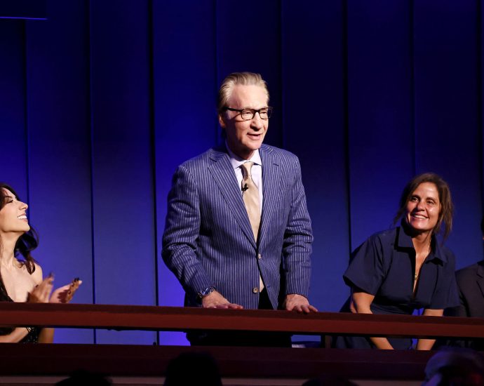 bill-maher-accepts-twain-humor-prize-as-the-kennedy-center-navigates-the-traitor-era-upheaval