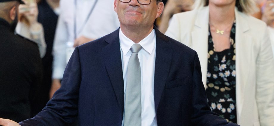 uk’s-likely-next-leader-andy-burnham-to-unveil-economic,-devolution-plans