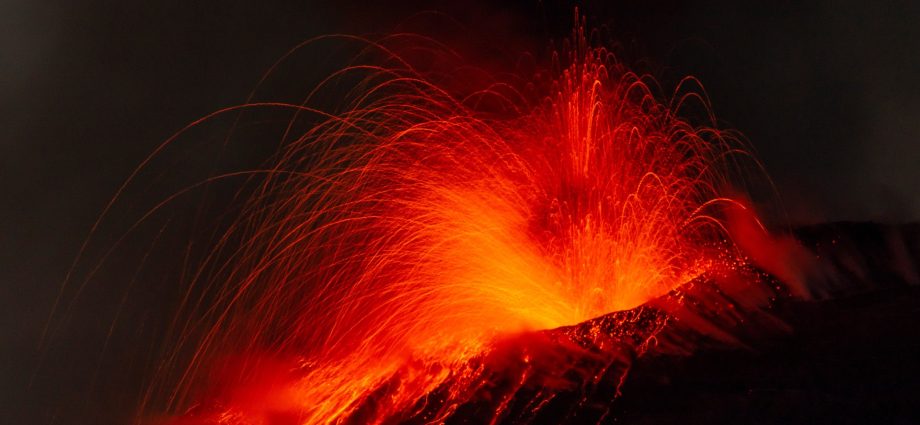italy-raises-mount-etna-alert-level-as-lava-flows-intensify